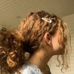 Meet your Posher, Ella